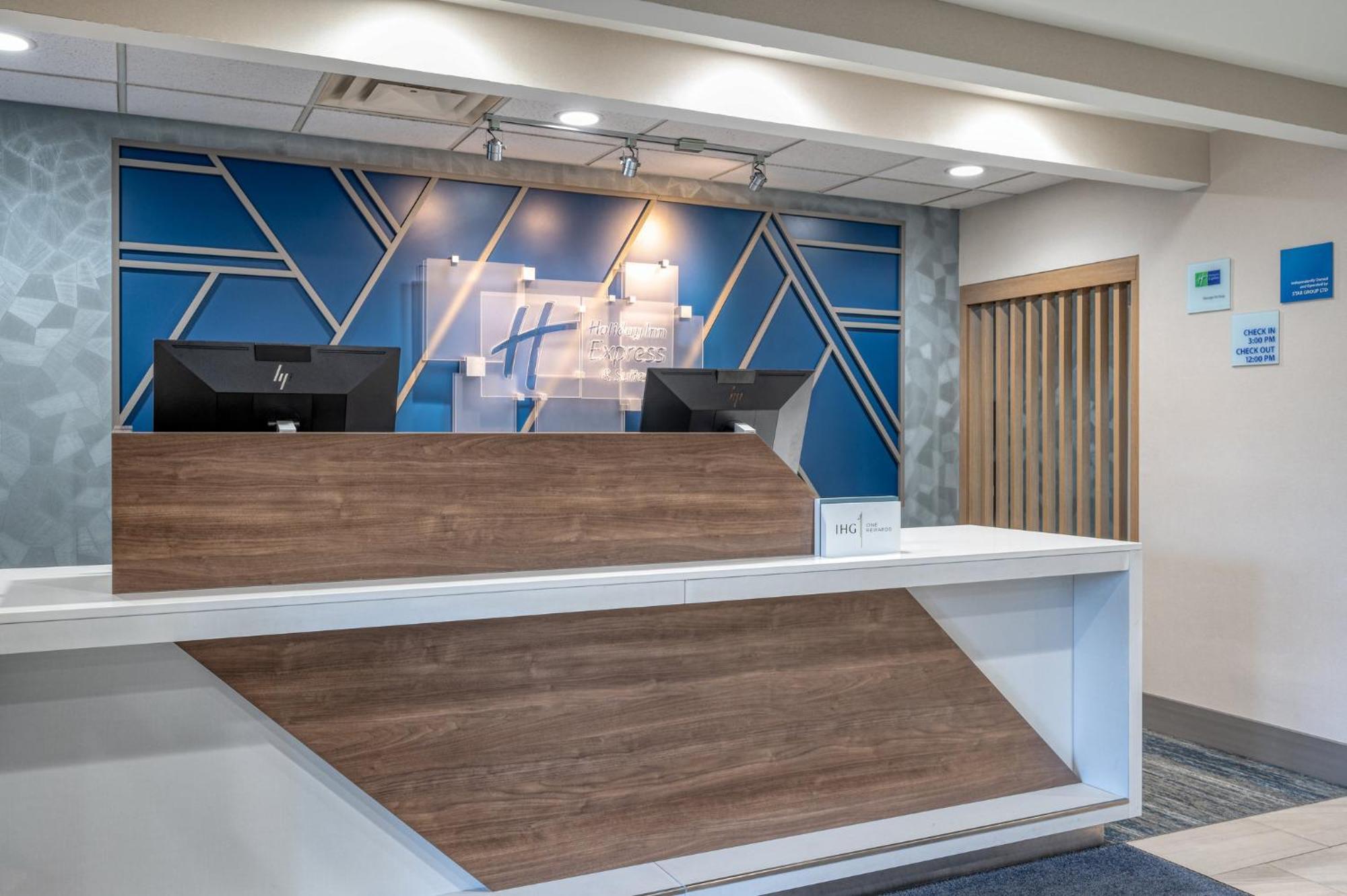 Holiday Inn Express Hotel & Suites Columbus Airport By Ihg Gahanna Екстер'єр фото