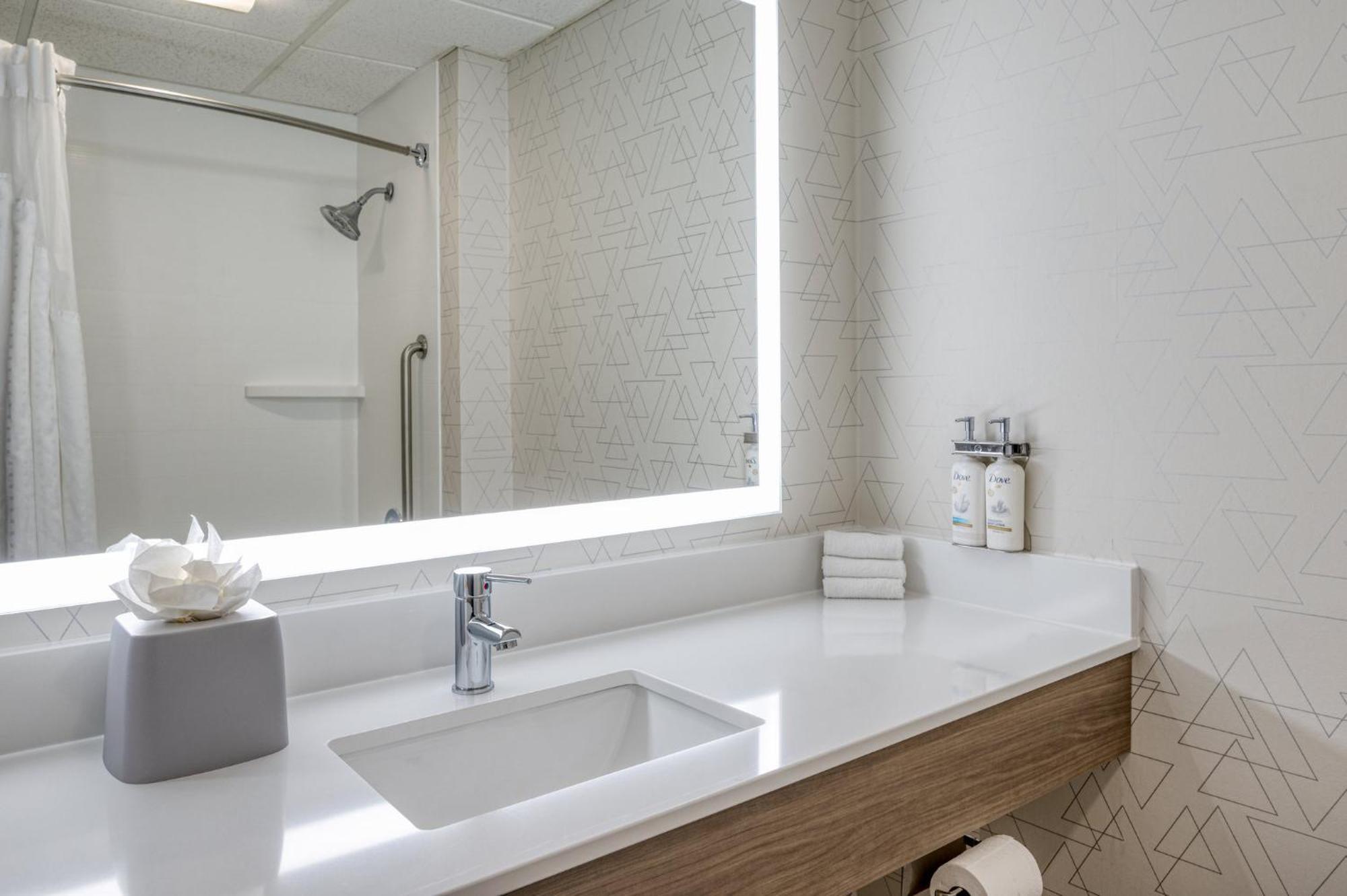 Holiday Inn Express Hotel & Suites Columbus Airport By Ihg Gahanna Екстер'єр фото