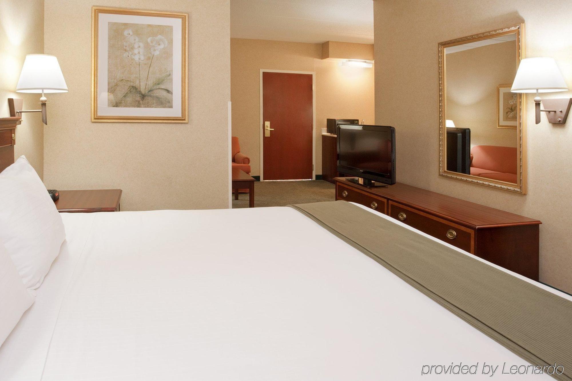Holiday Inn Express Hotel & Suites Columbus Airport By Ihg Gahanna Екстер'єр фото